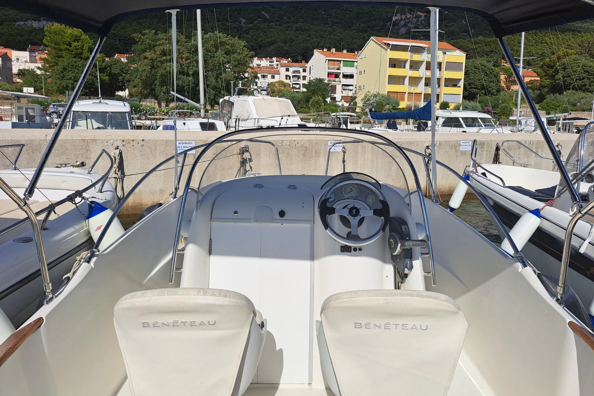 Beneteau Flyer 550 view 6